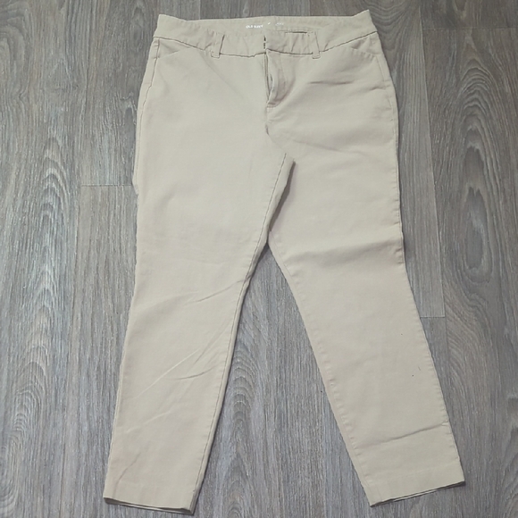 ❤️5/$25 Old Navy Women Khaki Chinos Pixie Pants - Picture 1 of 5